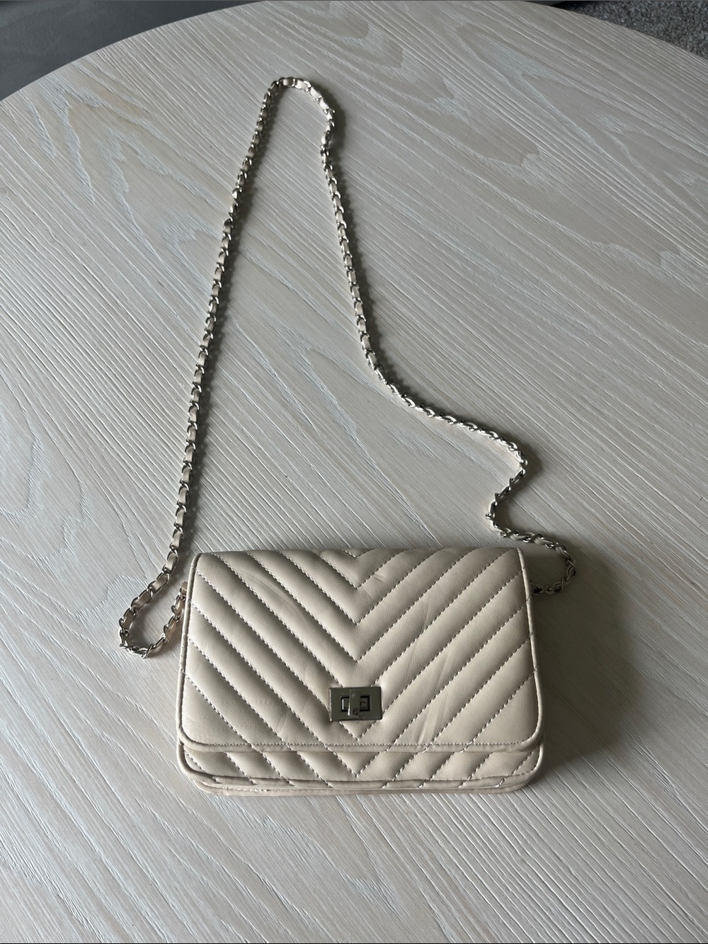 Classic Cream Quilted Crossbody Bag with Chain Strap